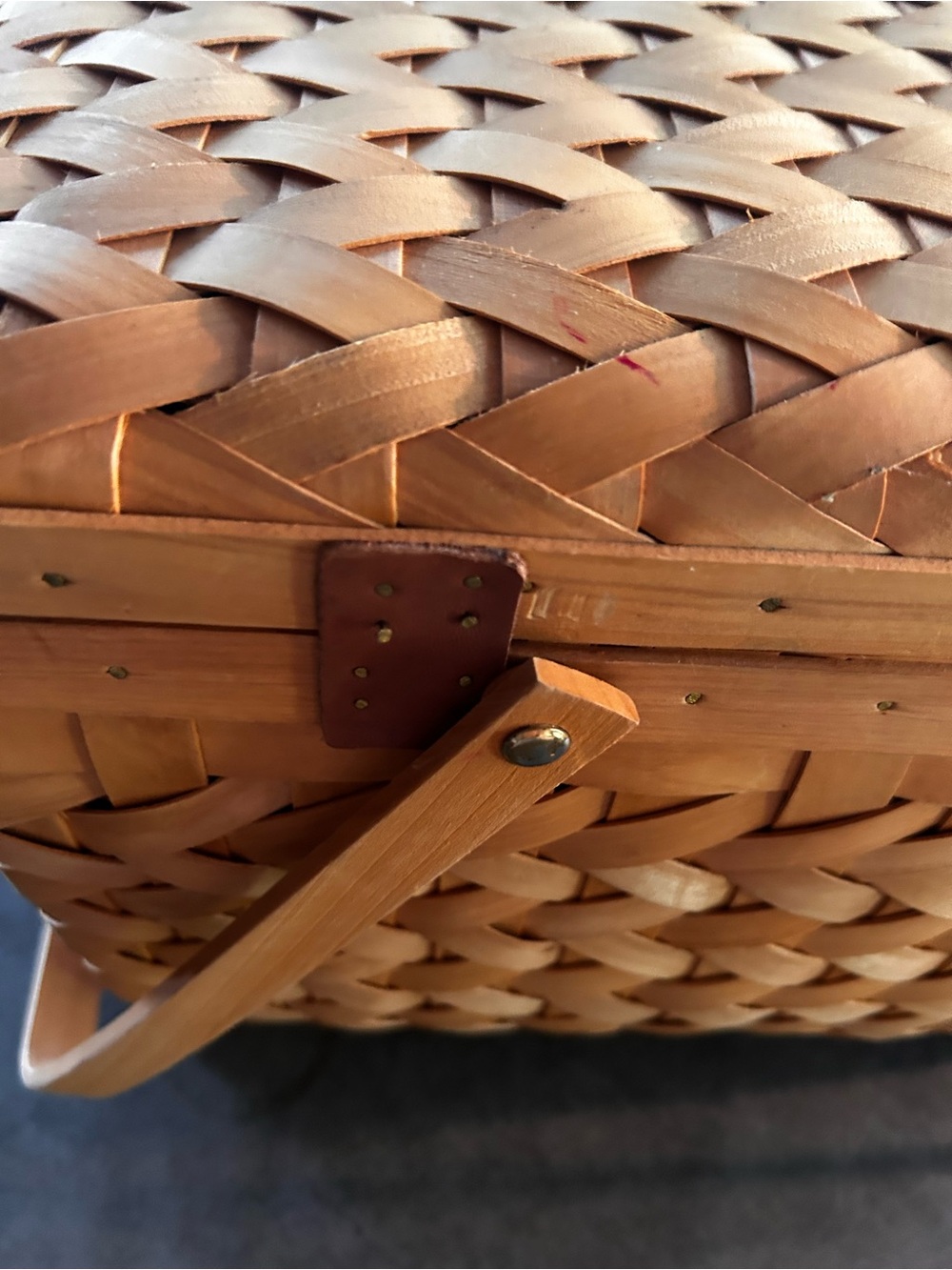 Vintage Picnic Basket With Dinnerware Service for 6 - Picture 7 of 16
